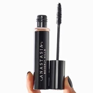 Anastasia Beverly Hills Lash Sculpt Lengthening & Volumizing Mascara in Black
